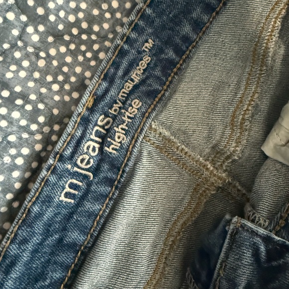 M Jeans by Maurices High Rise Blue Patchwork Jeans - Picture 2 of 5